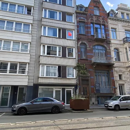 Lägenhet Comfortable 2-bedroom In The Centre Of T93